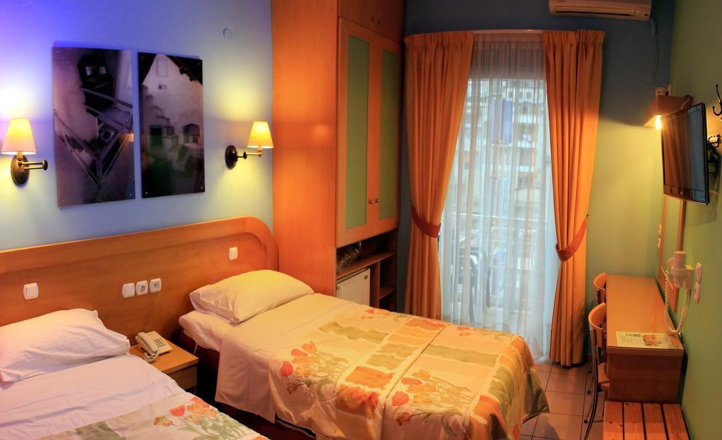 Hotel Segas Loutráki Zimmer foto